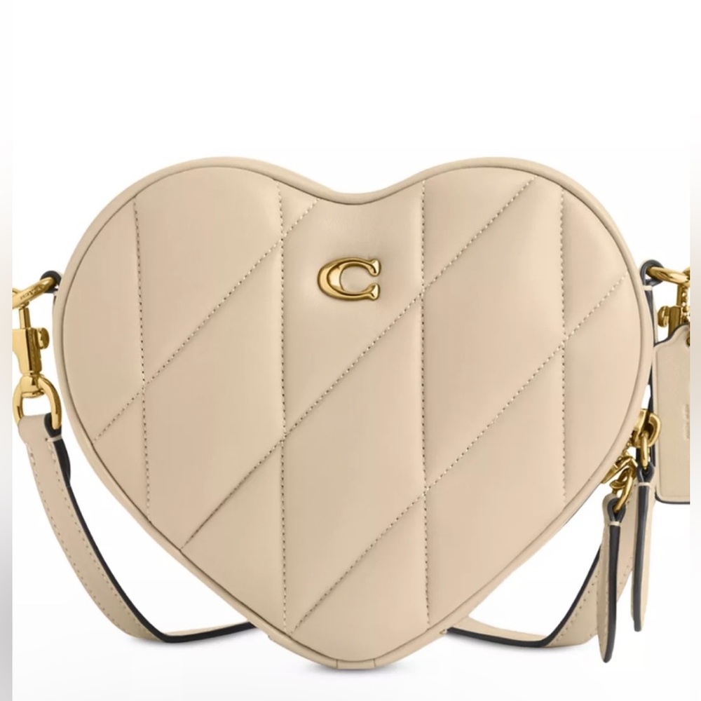 NWT Coach Heart Crossbody Bag With Quilting